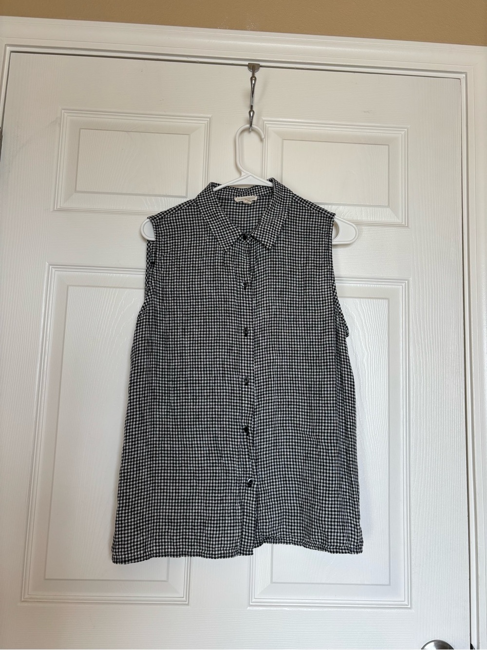 EILEEN FISHER
Checked Linen Shirt